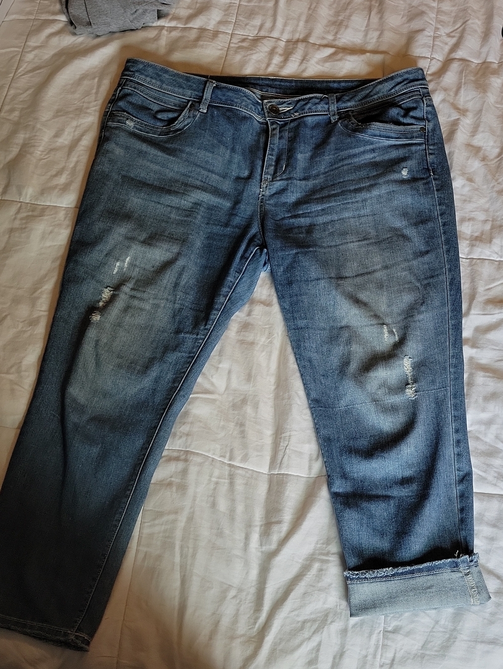 Simply Vera Vera Wang light blue denim jeans